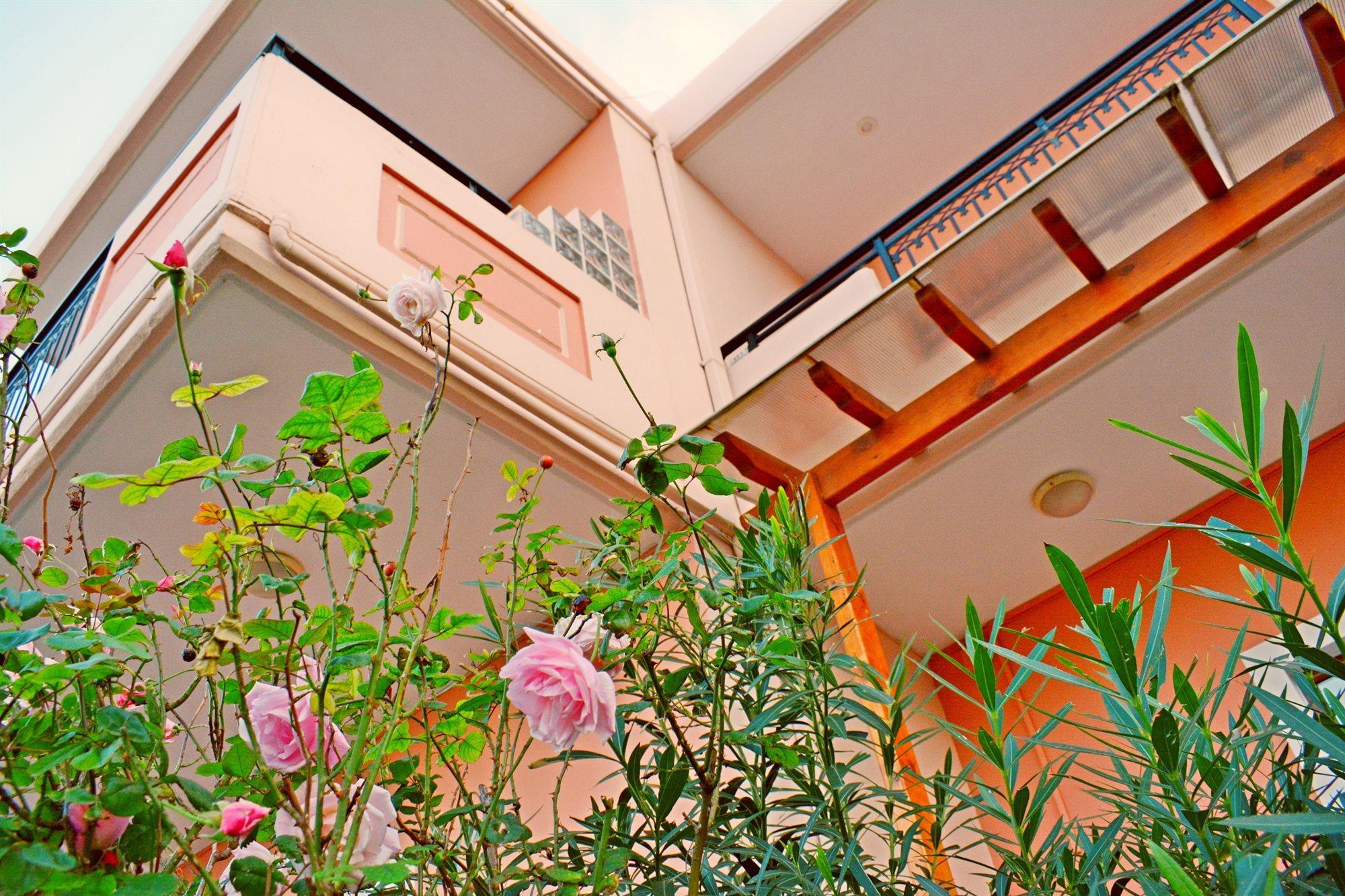 Aparthotel Melina'S House Stalós Zewnętrze zdjęcie